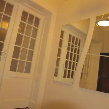 Apartment Tesla *